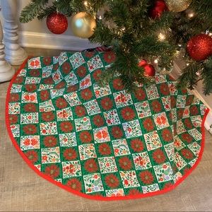 •Vintage• 70’s Handmade Christmas Tree Skirt 🎄